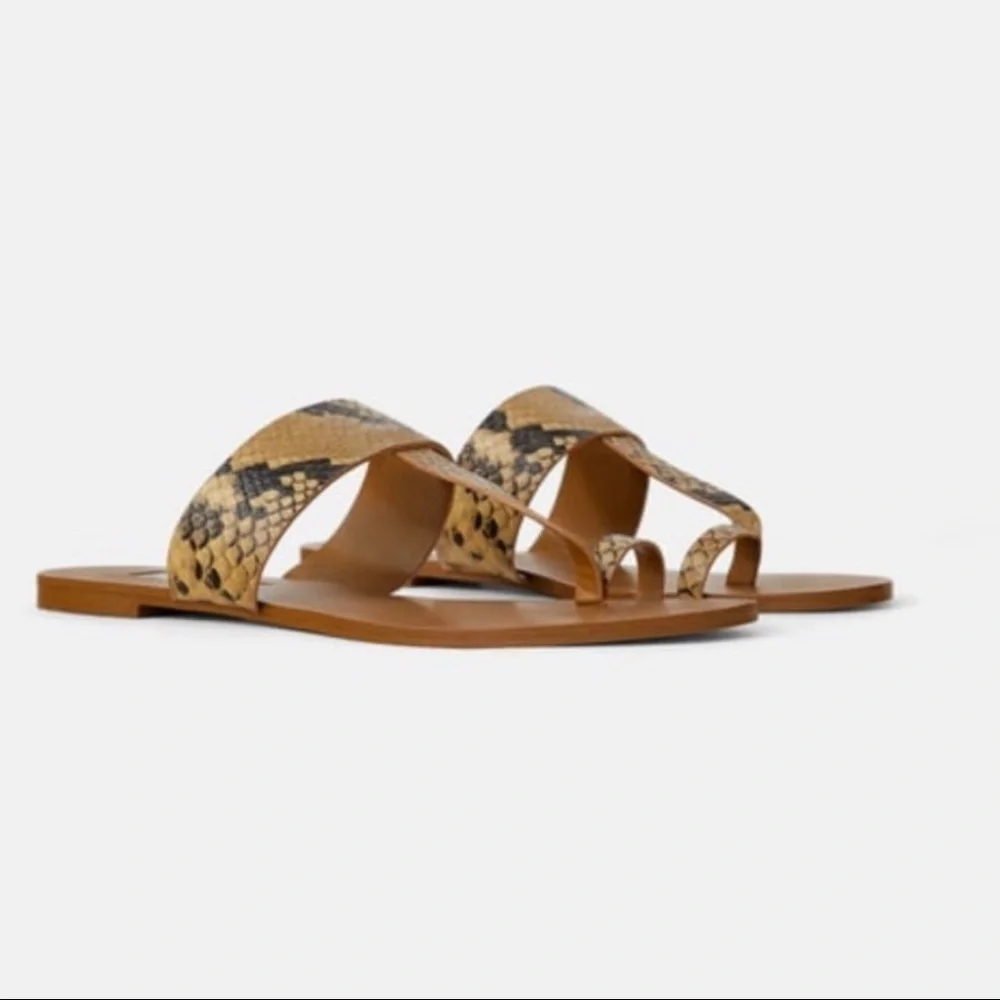ZARA BNWT Animal Print Flat Sandals